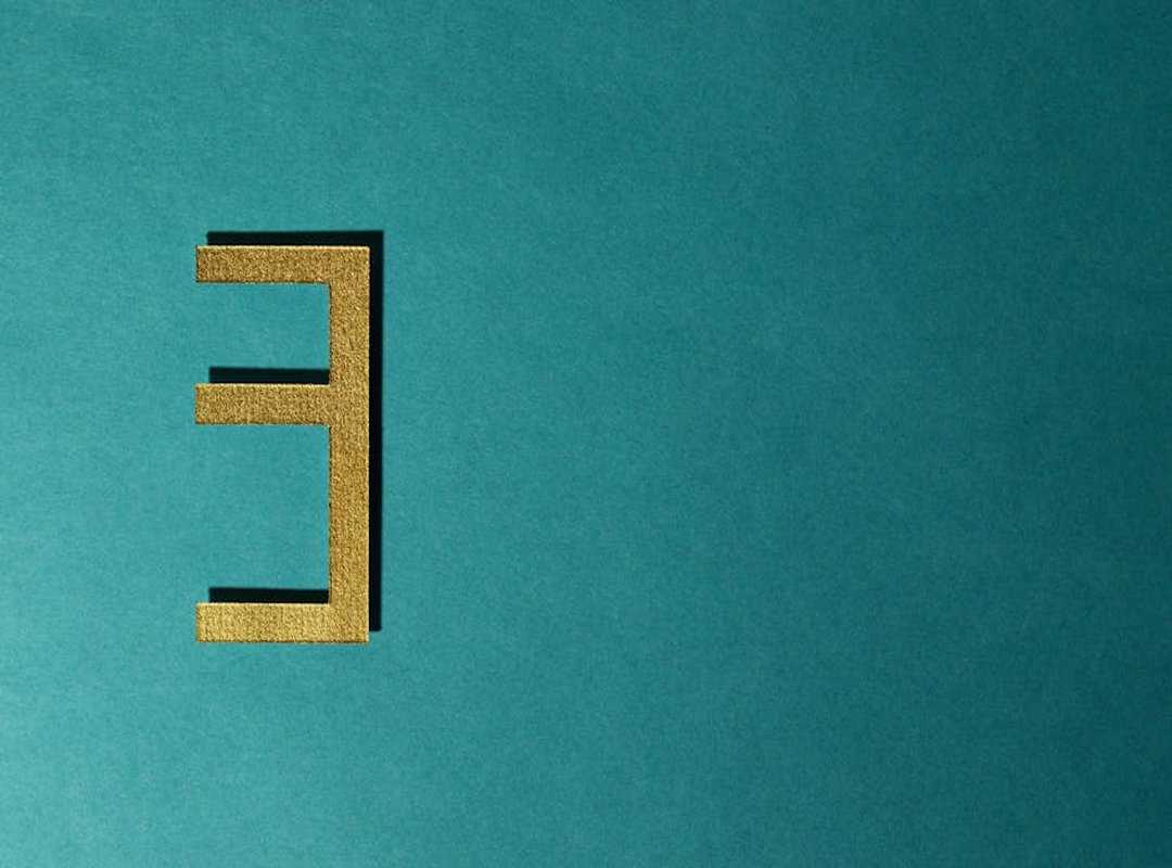 Crystal Castles Song #3: 'Vanished'